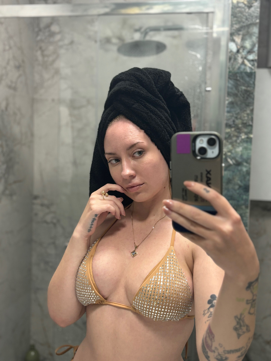 Nude girl KateV in Johor Baru