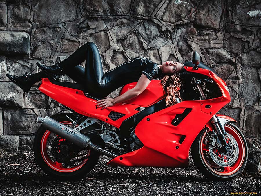 Beautiful girl Beautiful girls and motorcycles in Johor Baru