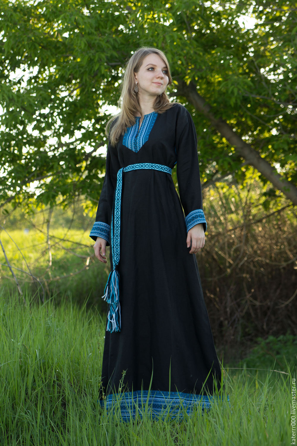 Women in Slavic costumes in Johor Baru